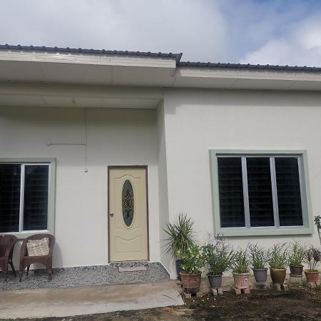 Haji Homestay - A Tiny House With 2 Bedrooms Bentong Exterior photo